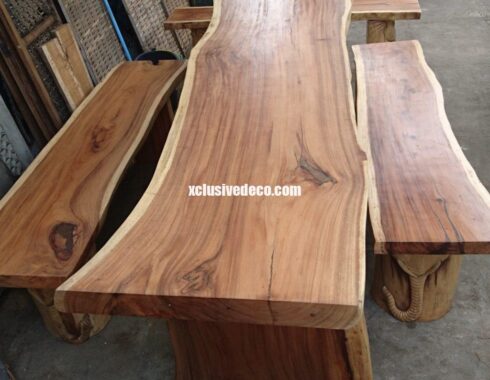 mobilier en bois exotique